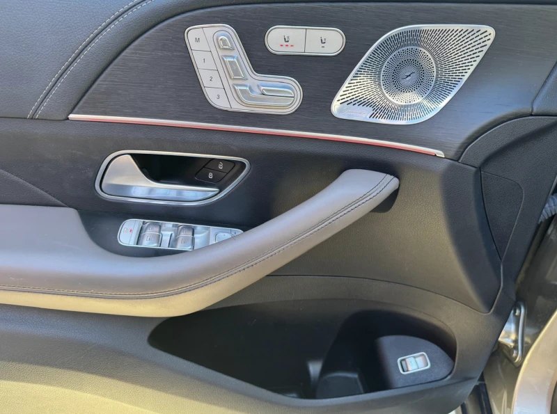 Mercedes-Benz GLE 53 4MATIC Дистроник/360/Burmester, снимка 7 - Автомобили и джипове - 51912829