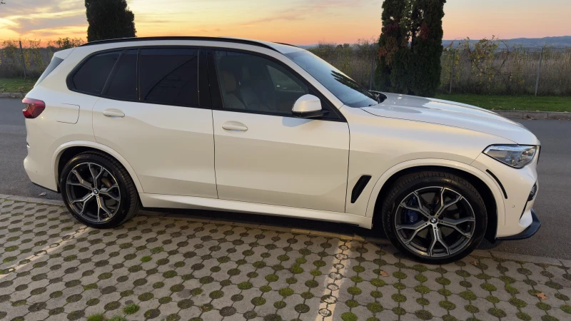 BMW X5 xDrive 40i - M-Sport /Laser / Swarowski/360Камера, снимка 4 - Автомобили и джипове - 52588401
