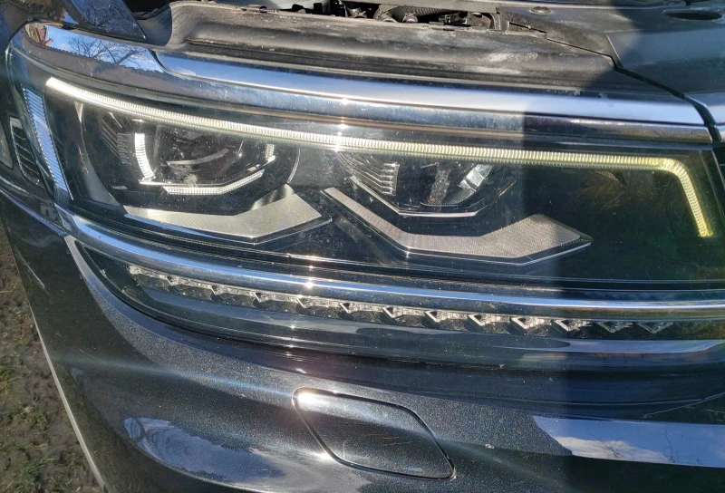 VW Tiguan 2.0d Allroad 4x4 DSG R line , снимка 6 - Автомобили и джипове - 53070893