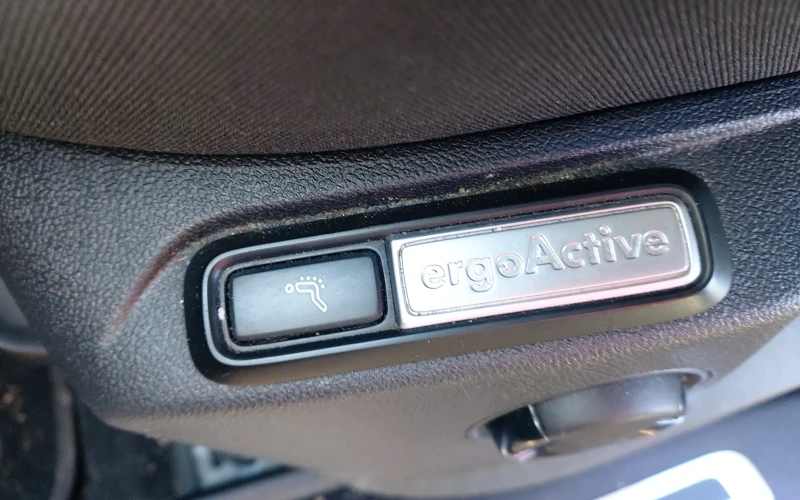 VW Tiguan 2.0d Allroad 4x4 DSG R line , снимка 10 - Автомобили и джипове - 53070893