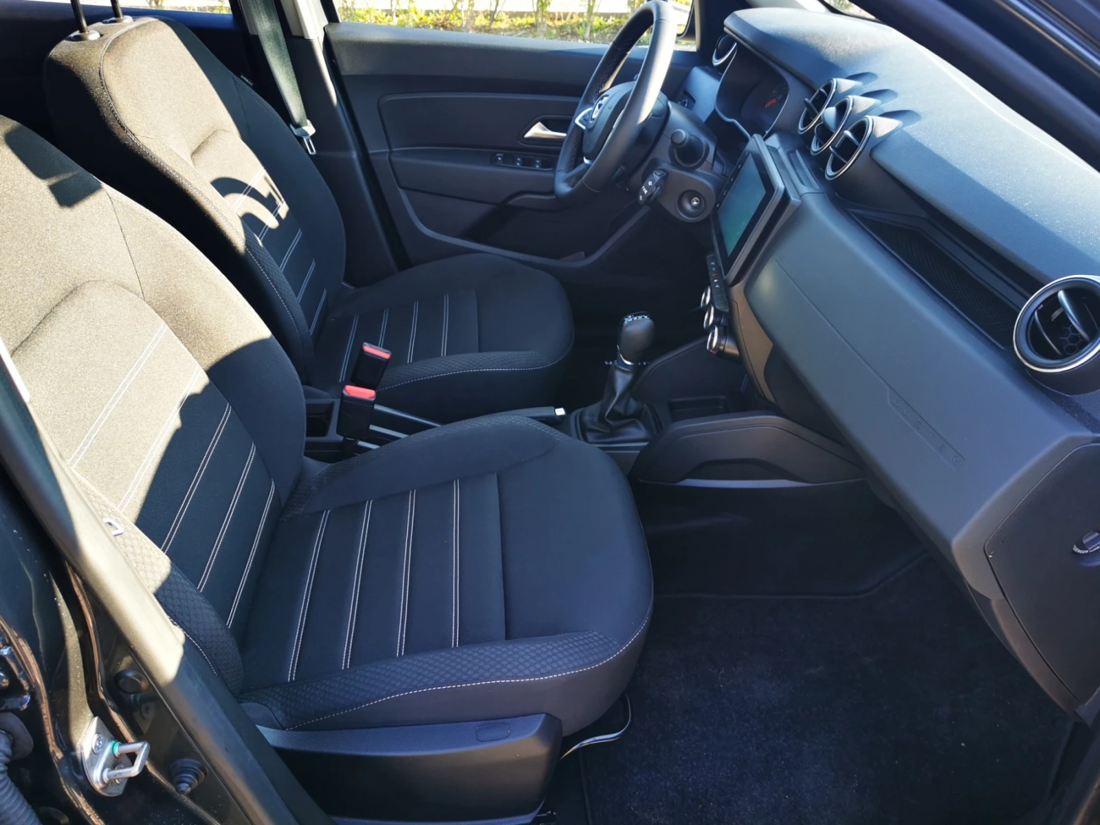 Dacia Duster 1, 3TСe Comfort автоматик - изображение 9