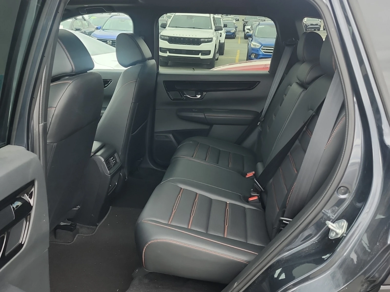 Honda Cr-v Hybrid Touring * БЕЗ ИНЦИДЕНТИ * СЕРВИЗНА ИСТОРИЯ , снимка 9 - Автомобили и джипове - 54116309