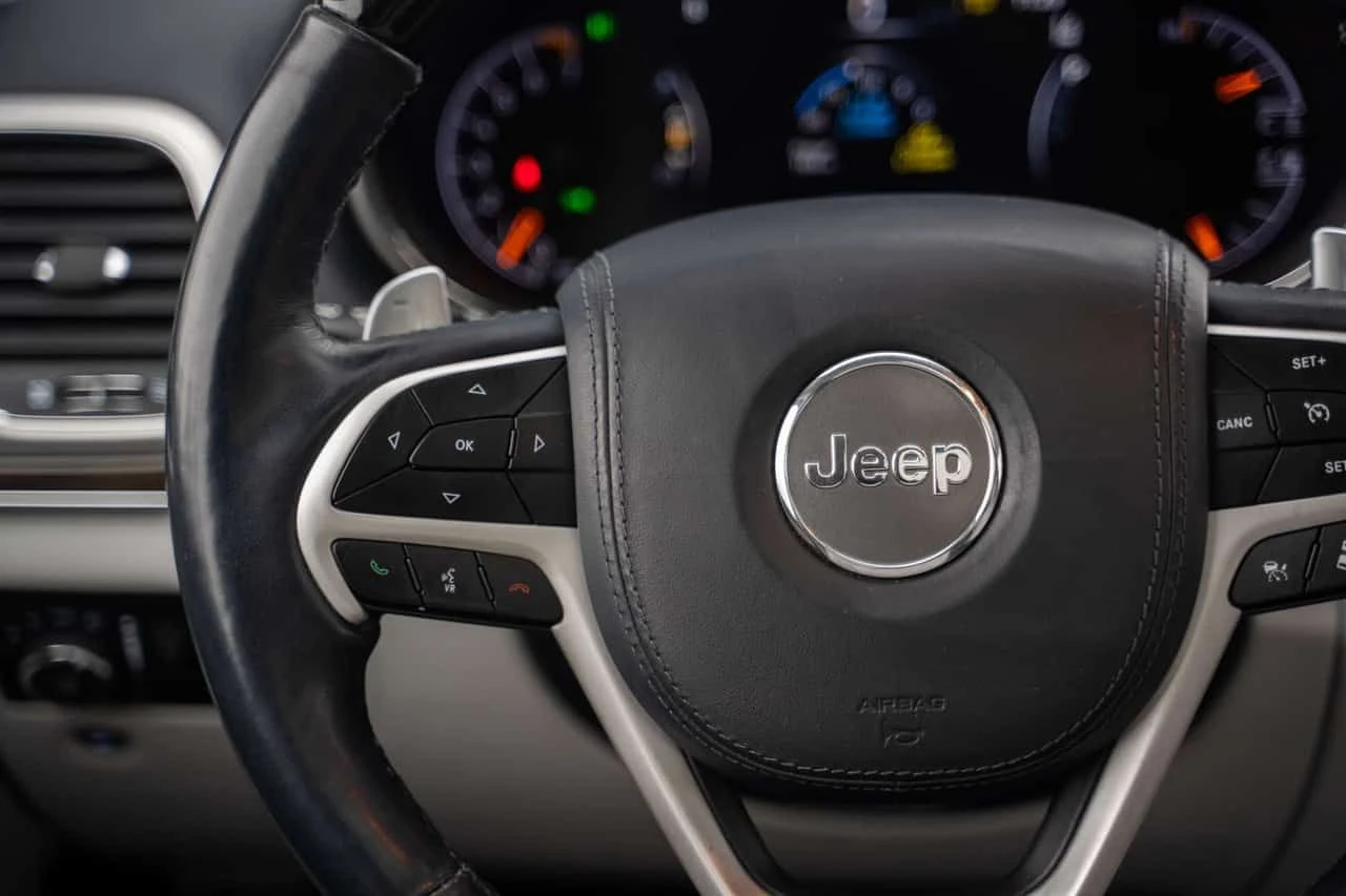 Jeep Grand cherokee | SUMMIT | DISTRONIC | ОБДУХВАНЕ | , снимка 16 - Автомобили и джипове - 54293918