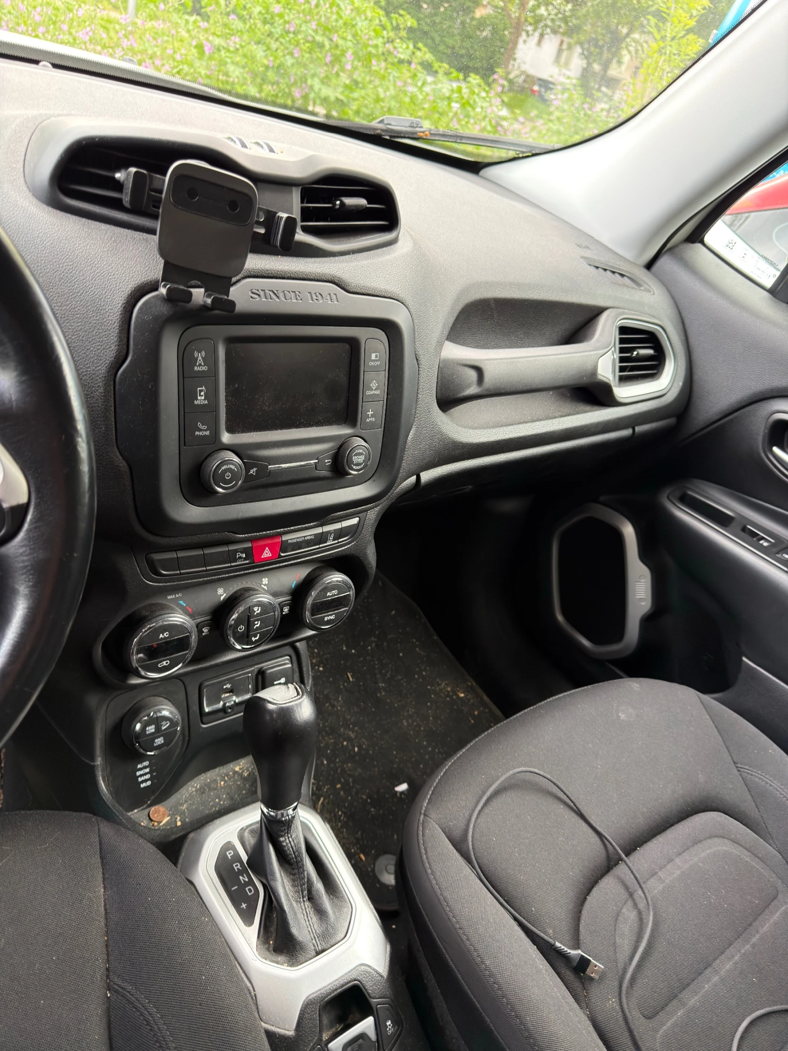 Jeep Renegade LIMITED 4x4, снимка 4 - Автомобили и джипове - 54417226