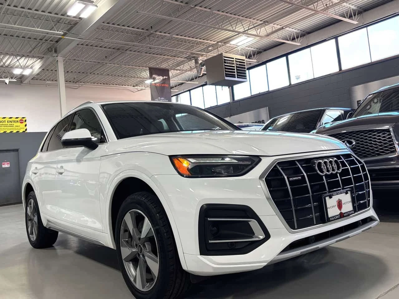 Audi Q5 * Komfort| QUATTRO| ALLOYS| LEATHER| WIRELESSCHARG