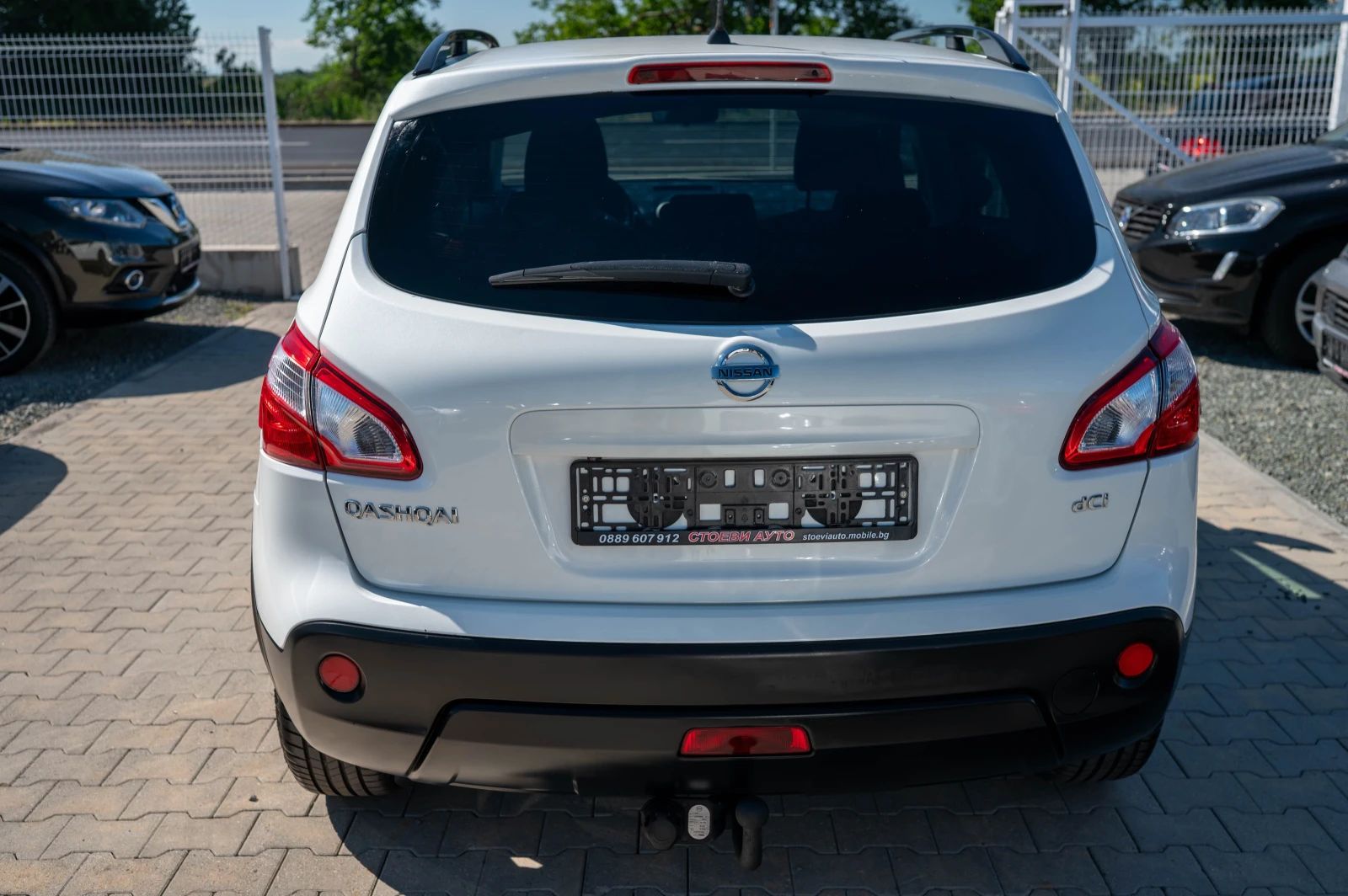 Nissan Qashqai 4x4* Нави* Панорама* Камера* 131кс, снимка 8 - Автомобили и джипове - 55281149
