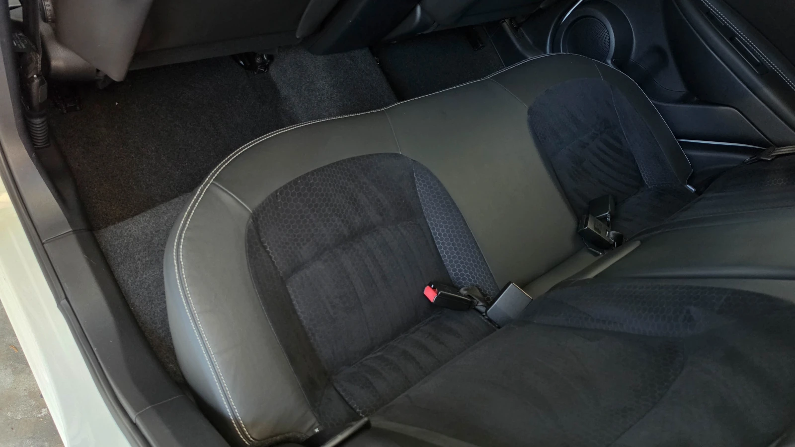 Nissan Qashqai 4x4* Нави* Панорама* Камера* 131кс, снимка 11 - Автомобили и джипове - 55281149