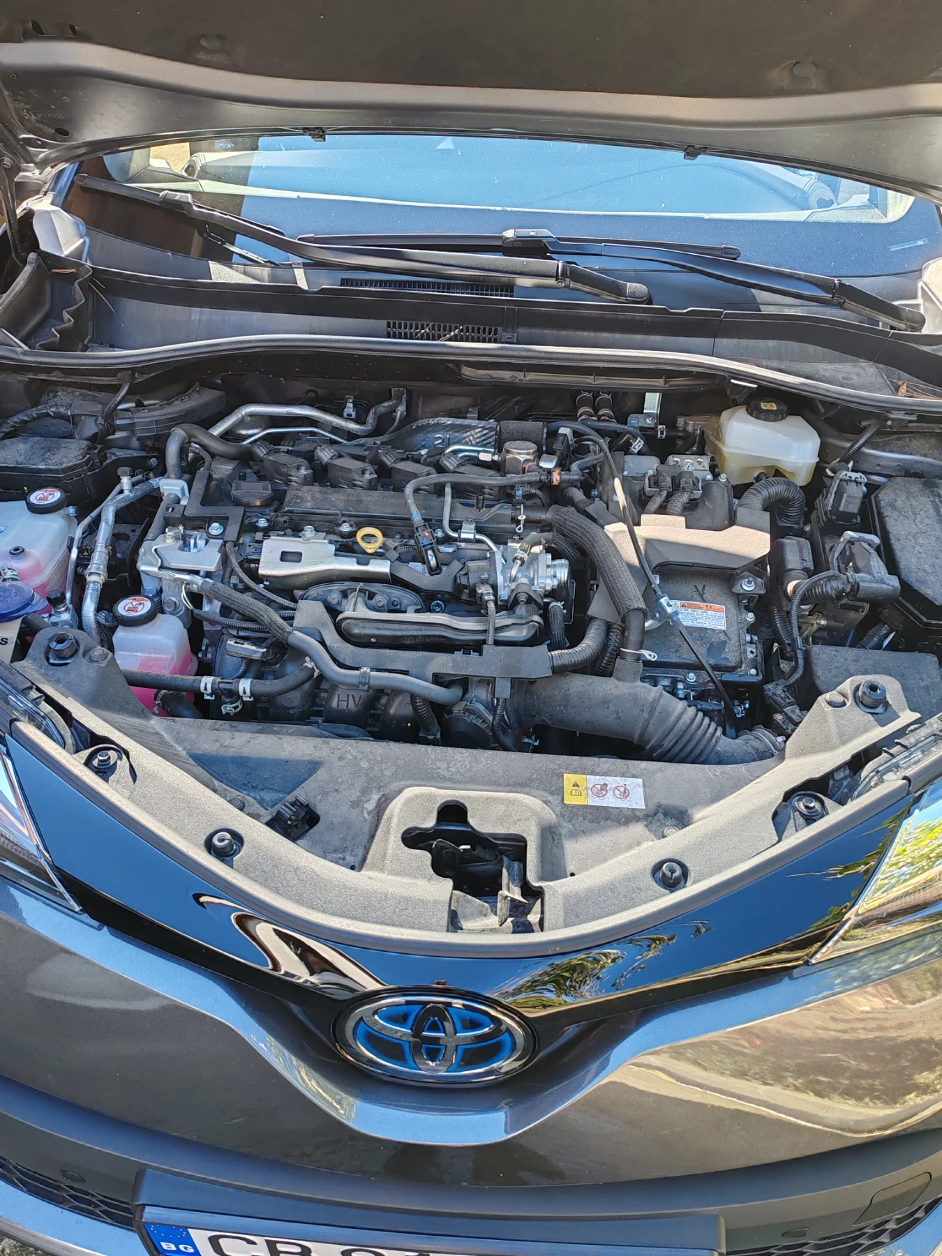 Toyota C-HR 2.0 HIBRID, снимка 4 - Автомобили и джипове - 56624284