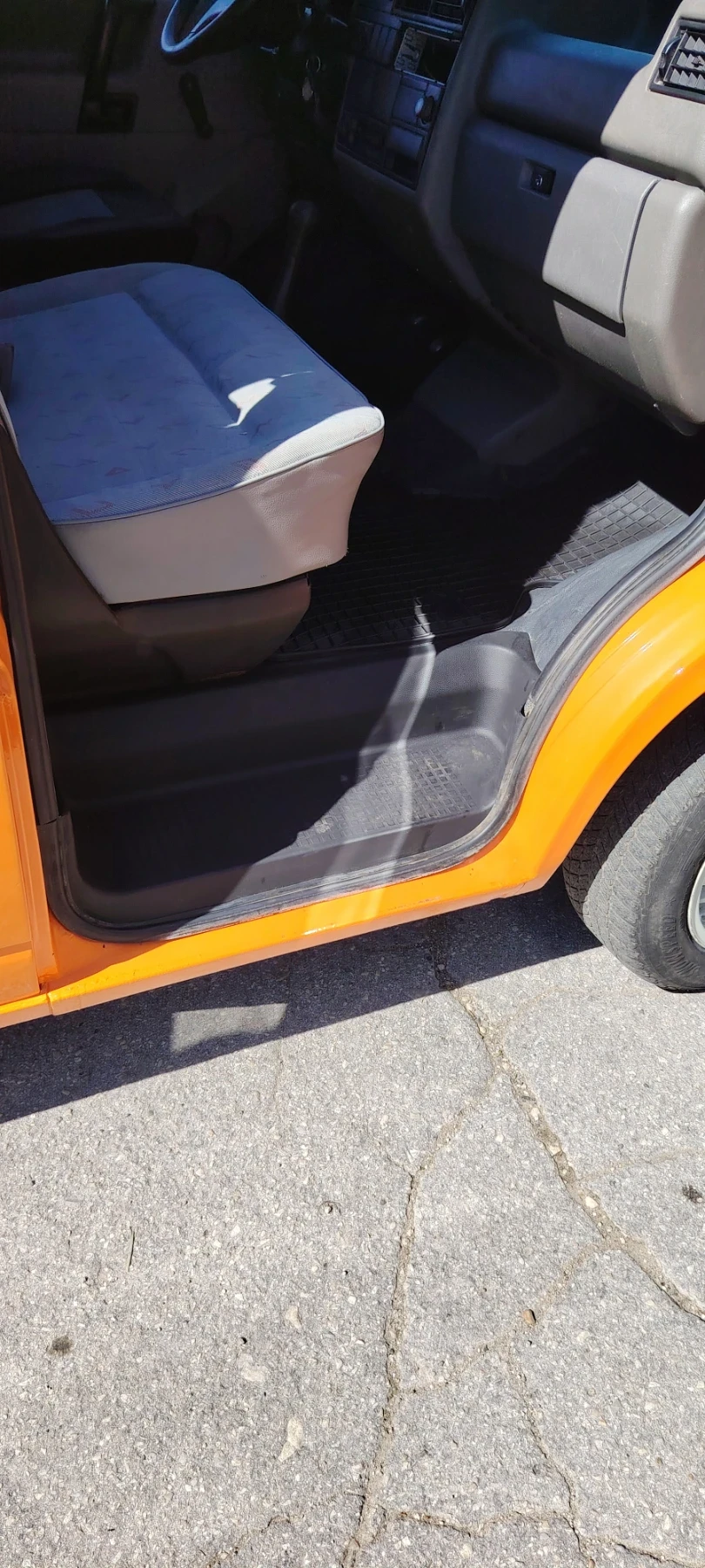 VW T4, снимка 5 - Бусове и автобуси - 54546024