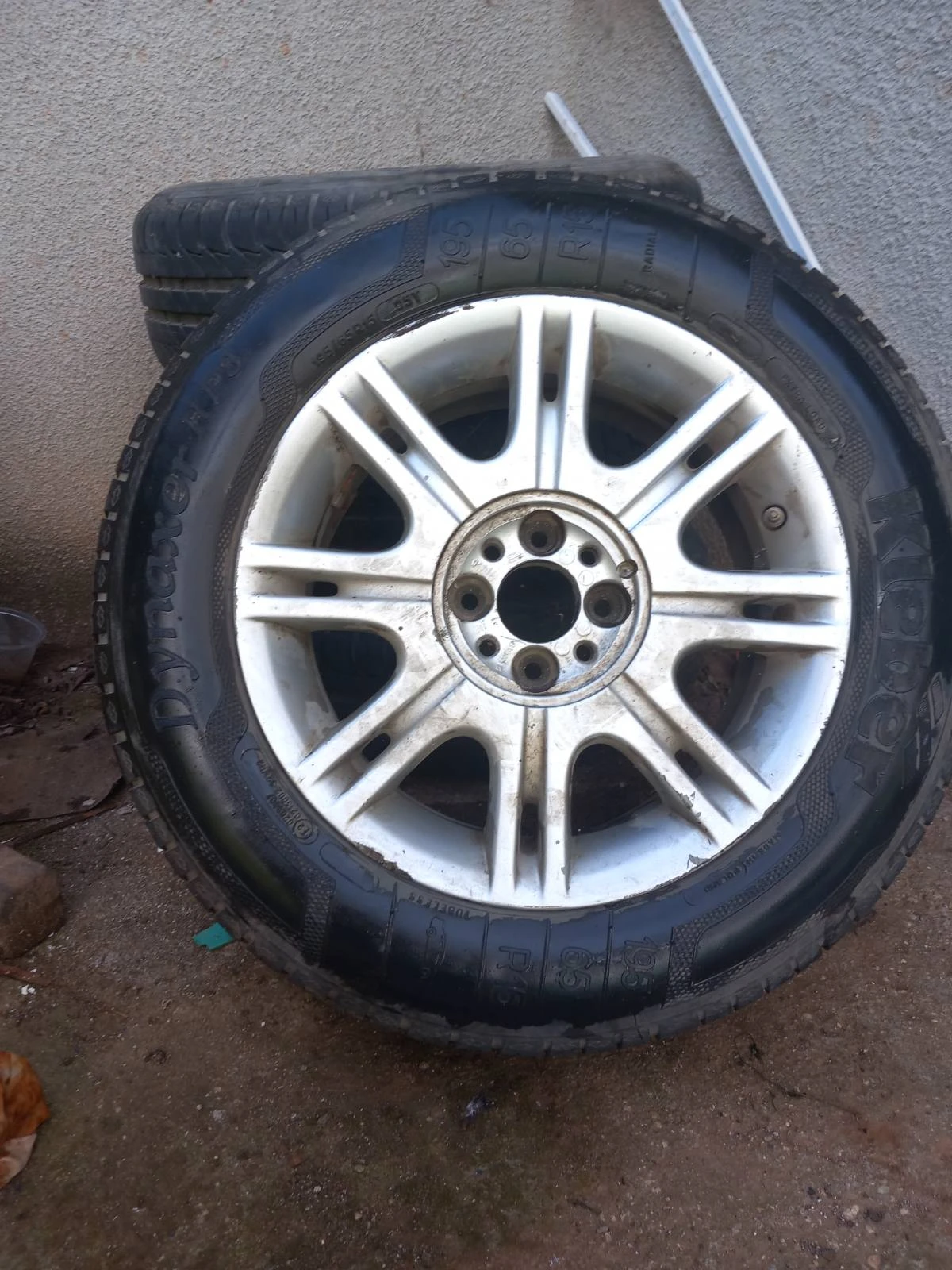 Гуми с джанти Kleber 195/65R15, снимка 3 - Гуми и джанти - 55618405