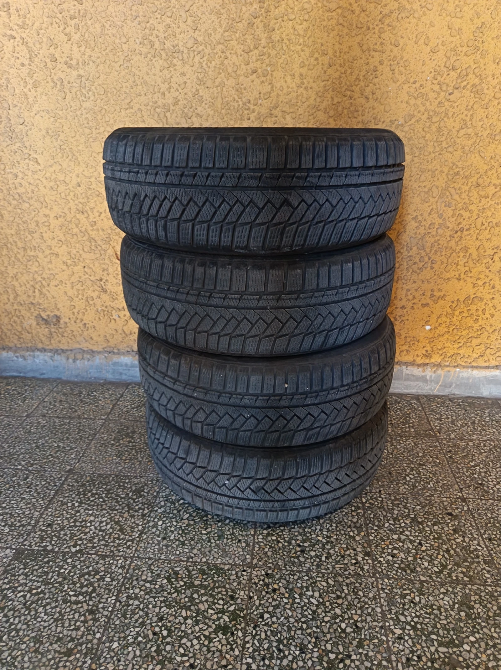 Гуми Зимни 205/55R17