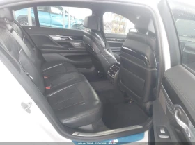 BMW 750 4.4l I xDrive, снимка 8