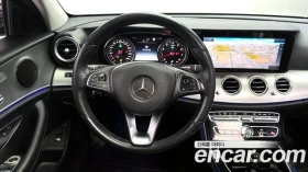 Mercedes-Benz E 200, снимка 13