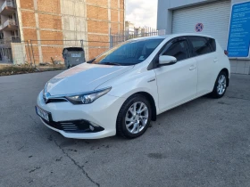 Toyota Auris 1.8 facelift, снимка 1