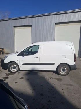Citroen Berlingo 1.6/Обслужван в Пежо - 5600 € / 10952.65 лв. - 97819096 3