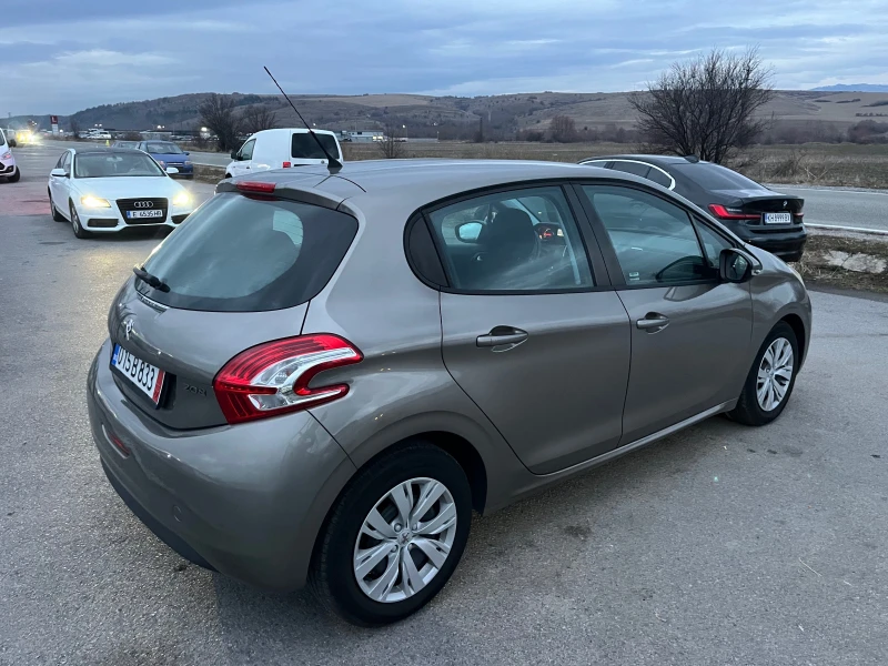 Peugeot 208 1.4 GAZ, снимка 4 - Автомобили и джипове - 48418726