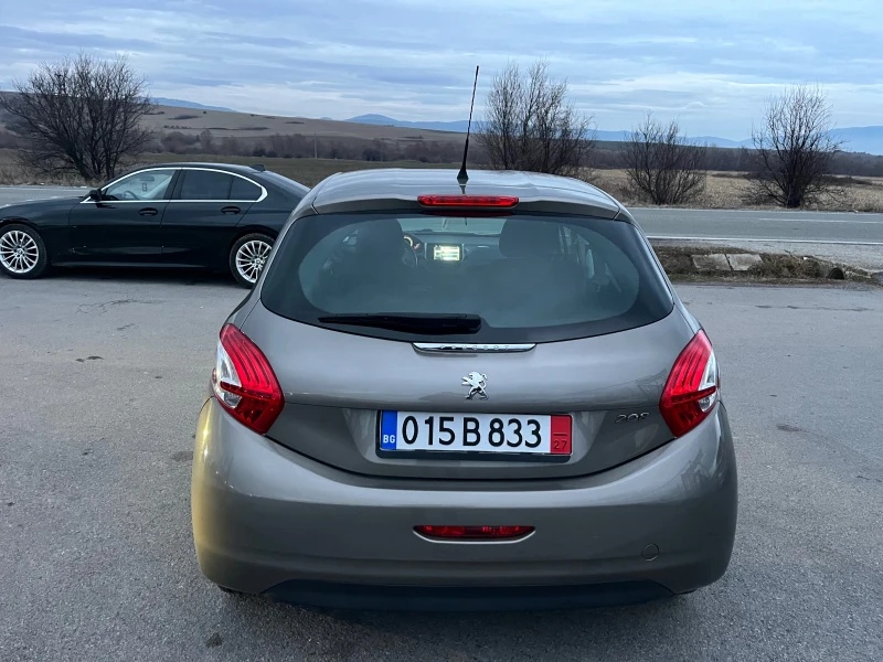 Peugeot 208 1.4 GAZ, снимка 5 - Автомобили и джипове - 48418726