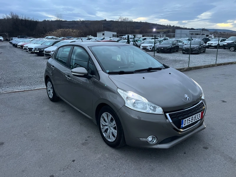 Peugeot 208 1.4 GAZ, снимка 2 - Автомобили и джипове - 48418726