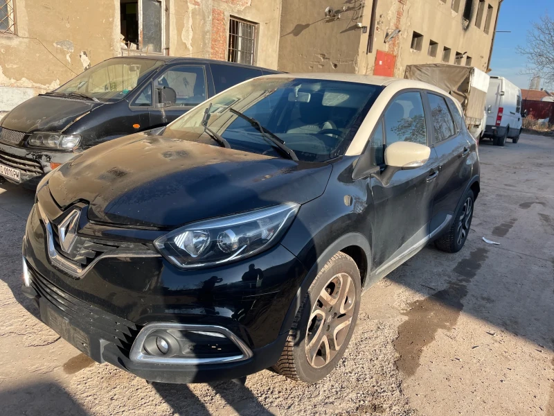 Renault Captur 1.5DCi, снимка 2 - Автомобили и джипове - 48558265