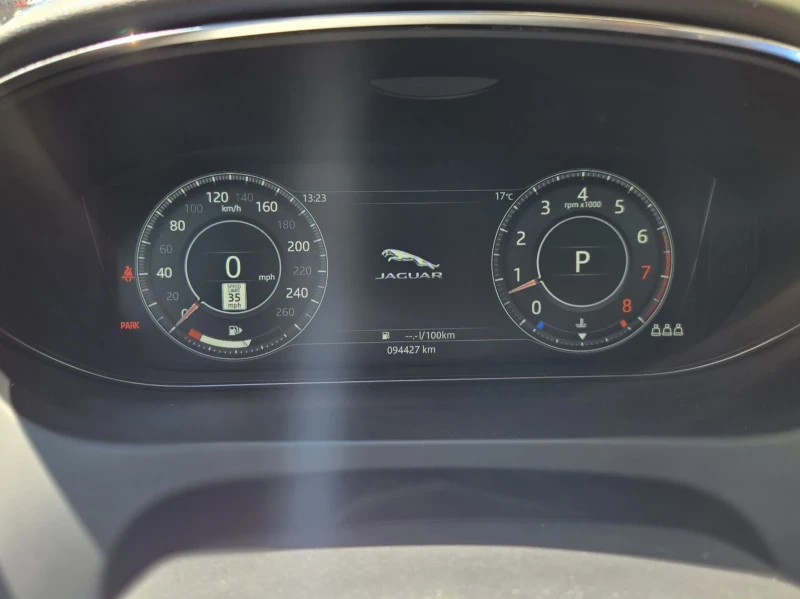 Jaguar E-pace P300, снимка 12 - Автомобили и джипове - 52250022