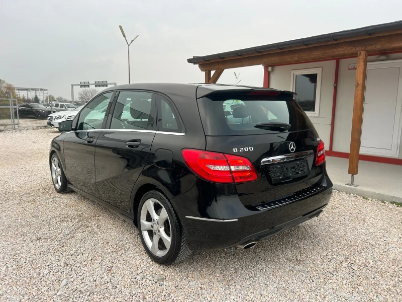 Mercedes-Benz B 200 * Premium* Automat* Distr* LED* , снимка 3 - Автомобили и джипове - 52659842