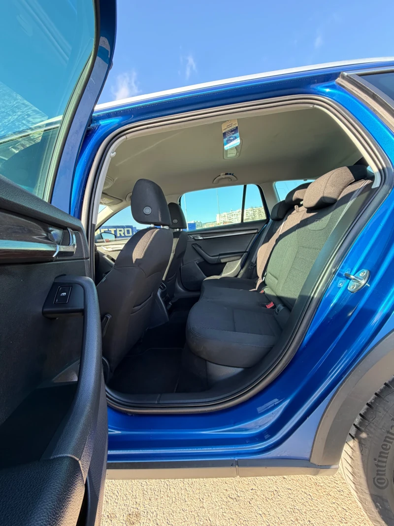 Skoda Octavia 2.0TDI SCOUT, снимка 8 - Автомобили и джипове - 53075817