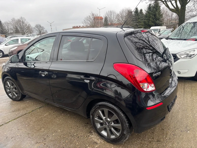 Hyundai I20 2014+ ФЕЙС+ 1.3+ ЛЕД+ 101хл км+ Н.ГУМИ+ НОВ, снимка 6 - Автомобили и джипове - 53393151