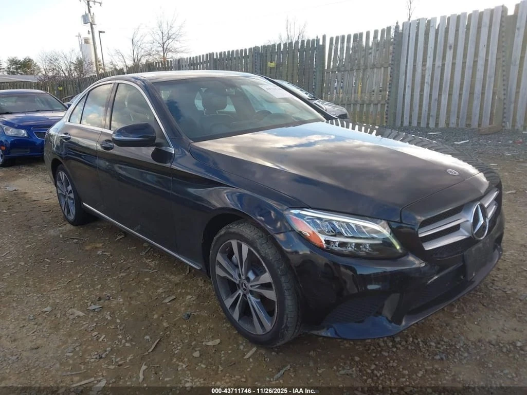 Mercedes-Benz C 300 * 4MATIC * CARFAX * БЕЗ ПЪРВОНАЧАЛНА ВНОСКА, снимка 1