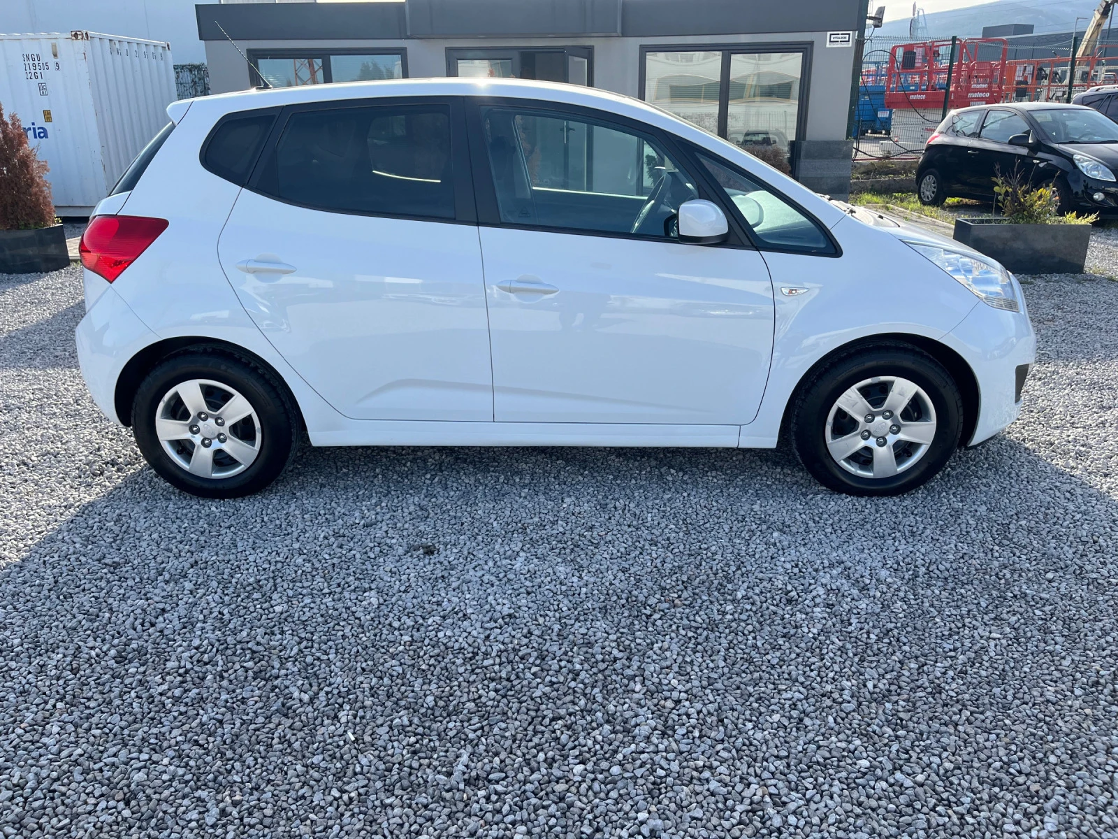 Kia Venga 1.4CRDI-90k.c. FULLSKY /Панорама/ - изображение 7