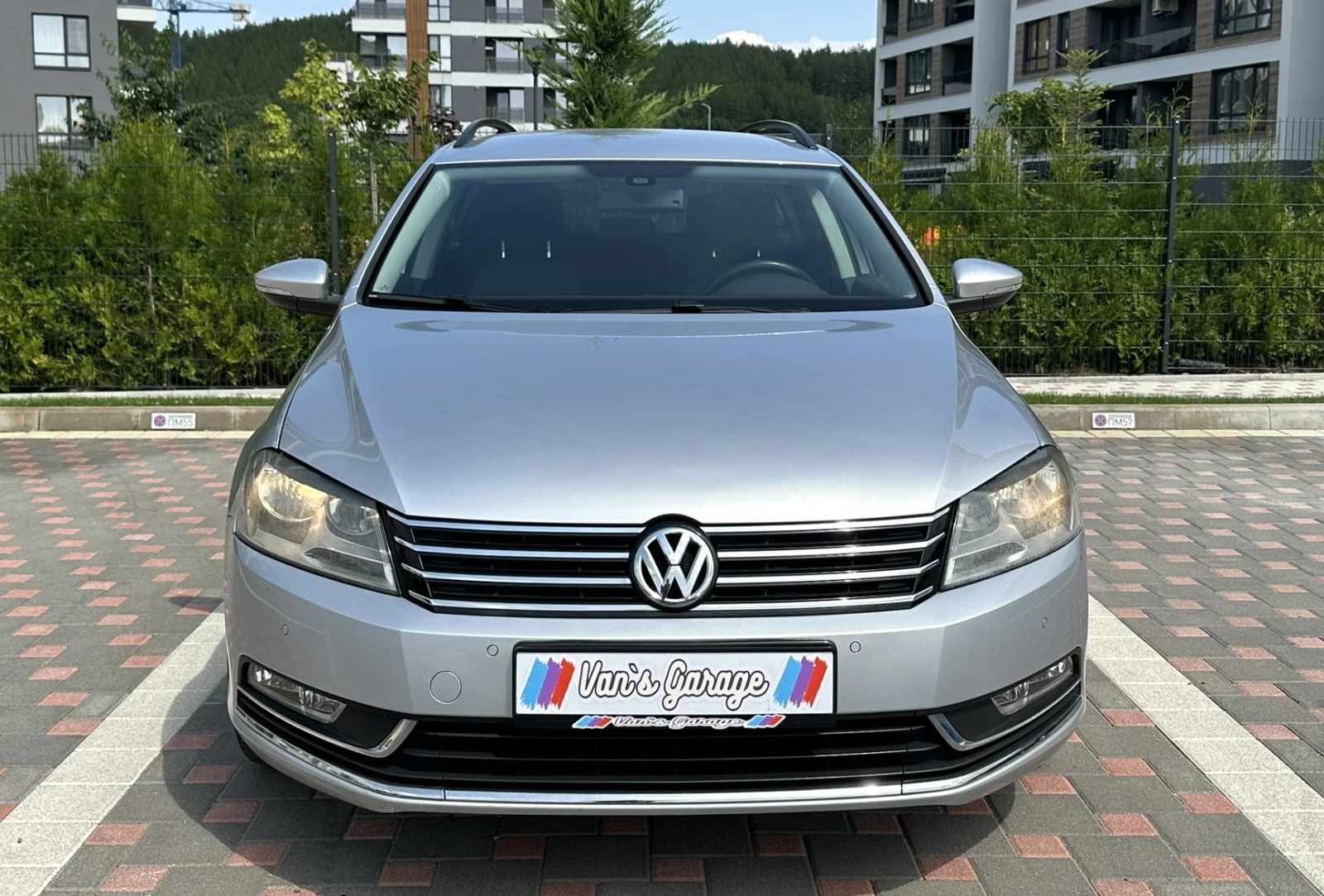 VW Passat 2.0TDI BLUEMOTION - изображение 2