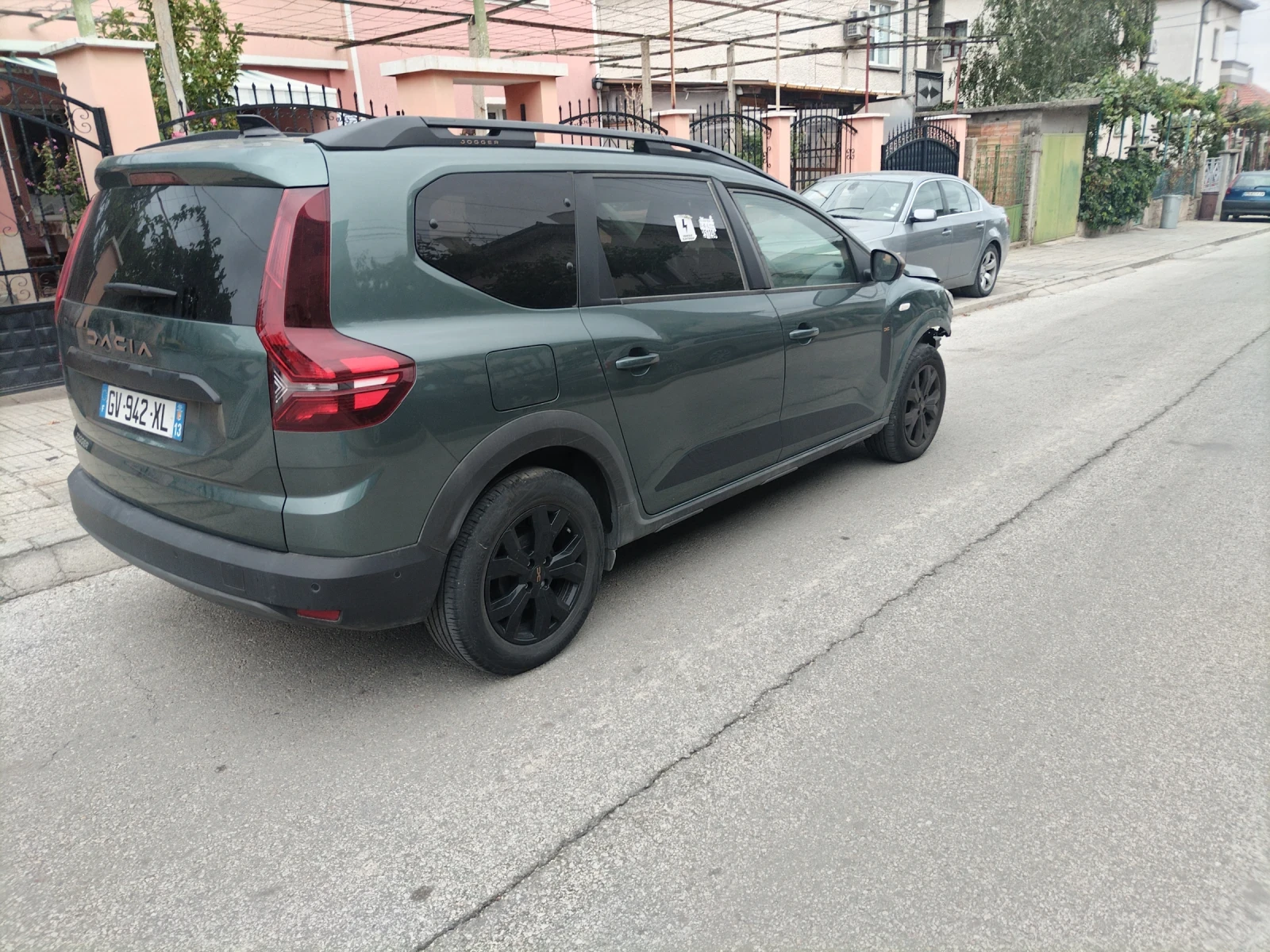 Dacia Jogger 1.0 ШЕСТ СКОРОСТИ И ГАЗОВ ИНЖЕКЦИОН  - изображение 9