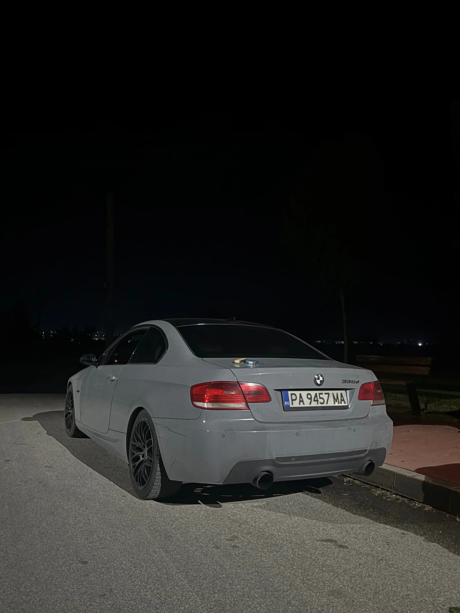 BMW 335 Десен волан - изображение 4