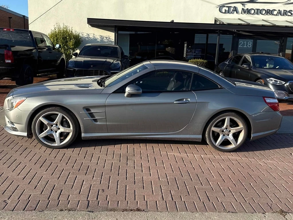 Mercedes-Benz SL * 550 * CARFAX * БЕЗ ПЪРВОНАЧАЛНА ВНОСКА - изображение 2