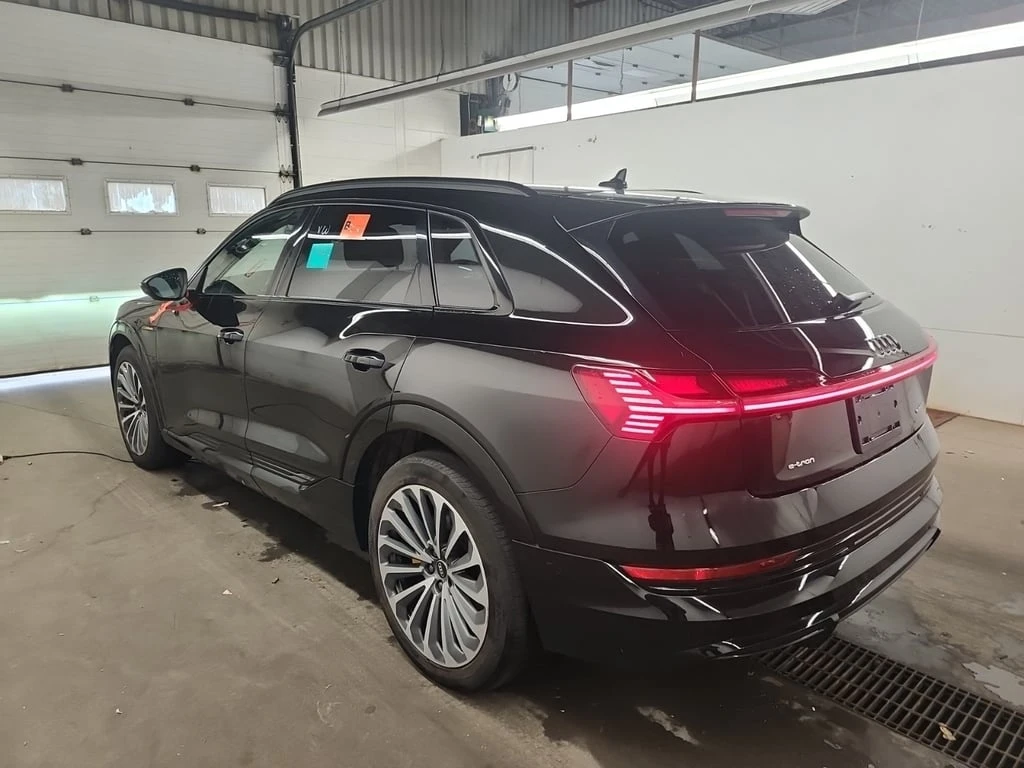 Audi E-Tron * TECHNIK * CARFAX * БЕЗ ПЪРВОНАЧАЛНА ВНОСКА - изображение 4