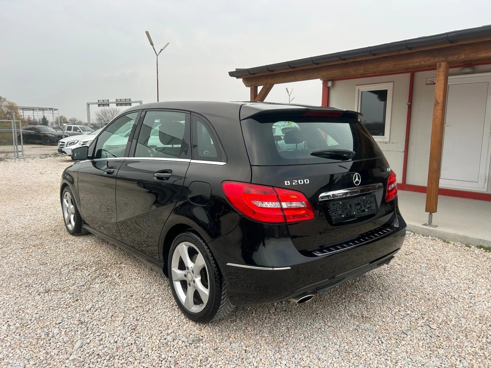 Mercedes-Benz B 200 * Premium* Automat* Distr* LED*  | Mobile.bg   3