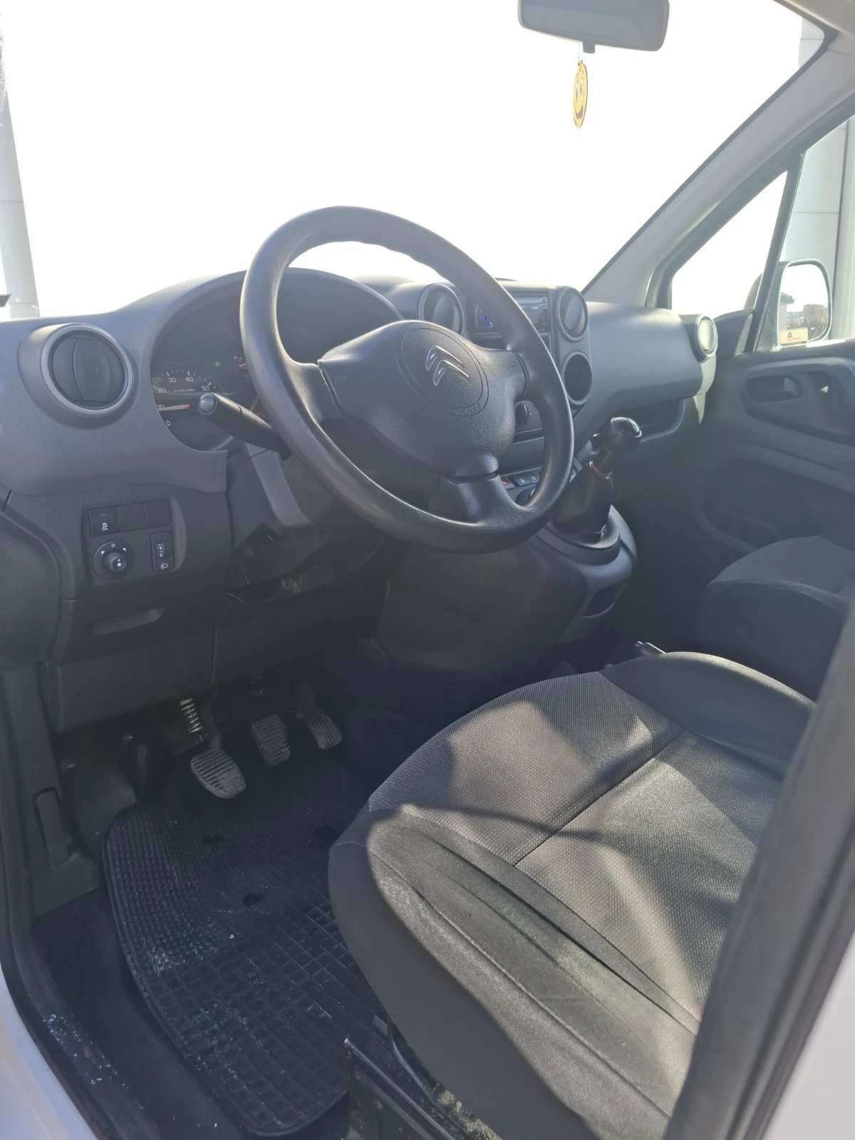 Citroen Berlingo 1.6/Обслужван в Пежо - изображение 10