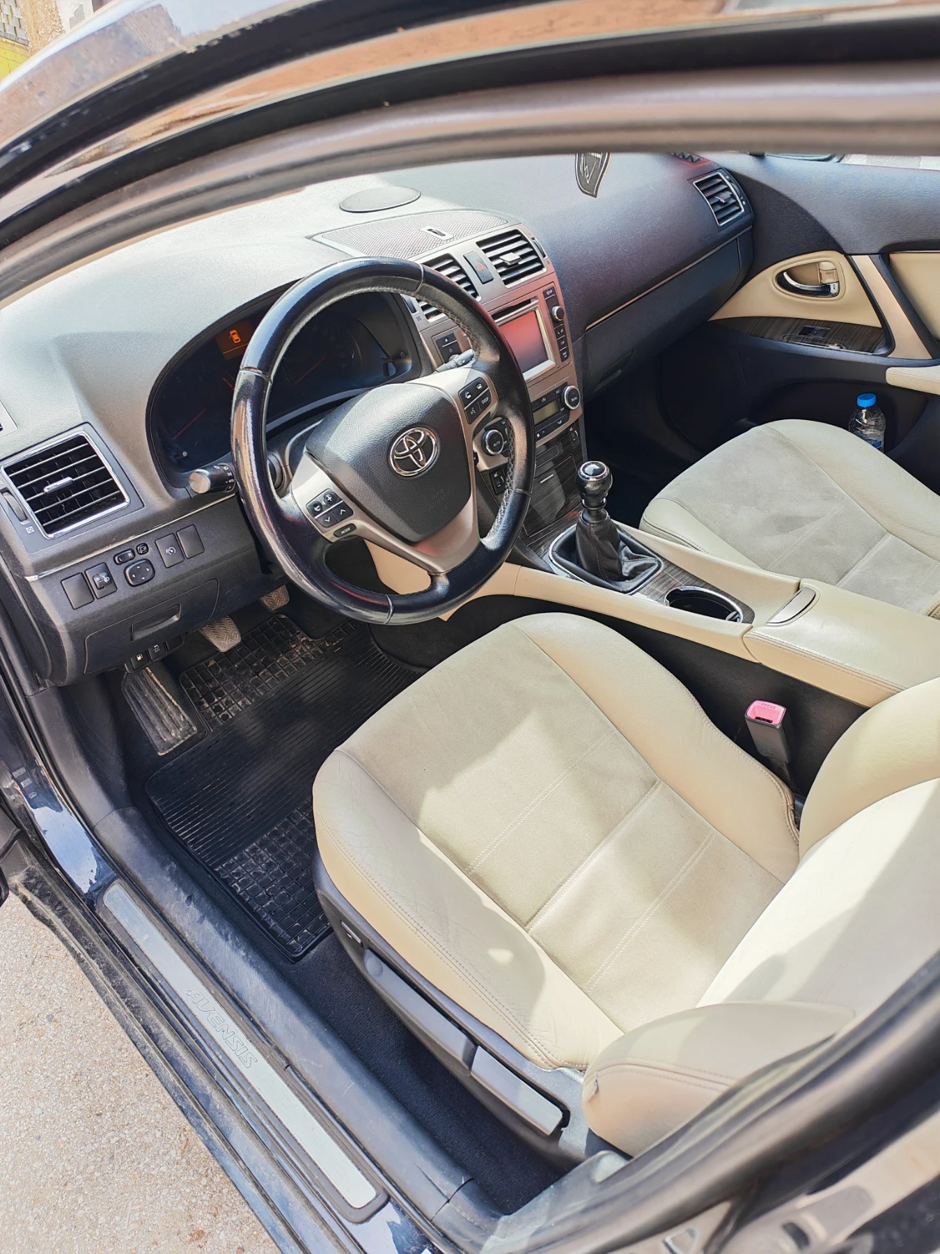 Toyota Avensis  - изображение 6