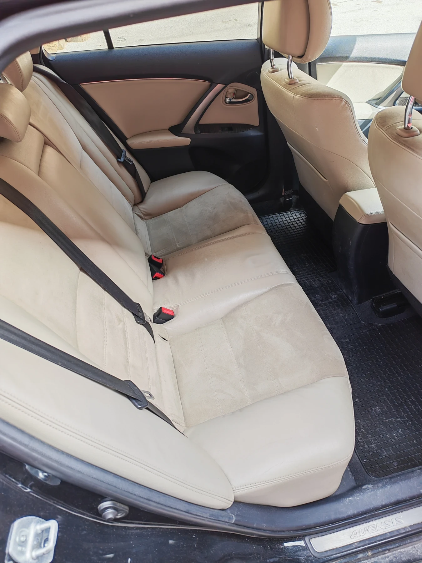 Toyota Avensis  - изображение 8