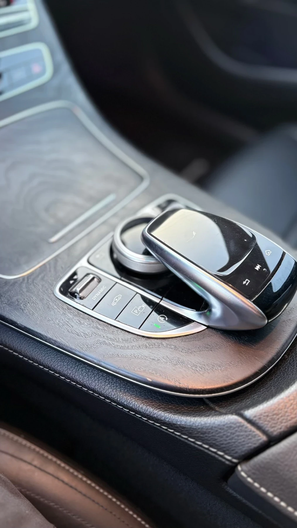 Mercedes-Benz E 220, снимка 12 - Автомобили и джипове - 53743326