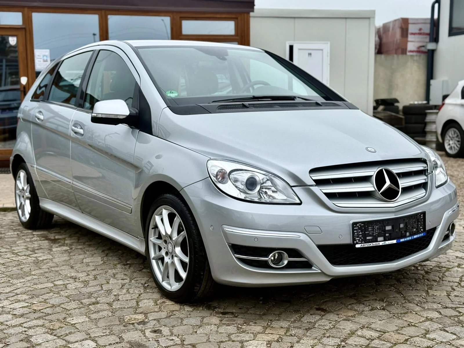 Mercedes-Benz B 200 2.0 АВТОМАТИК, снимка 7 - Автомобили и джипове - 53814699