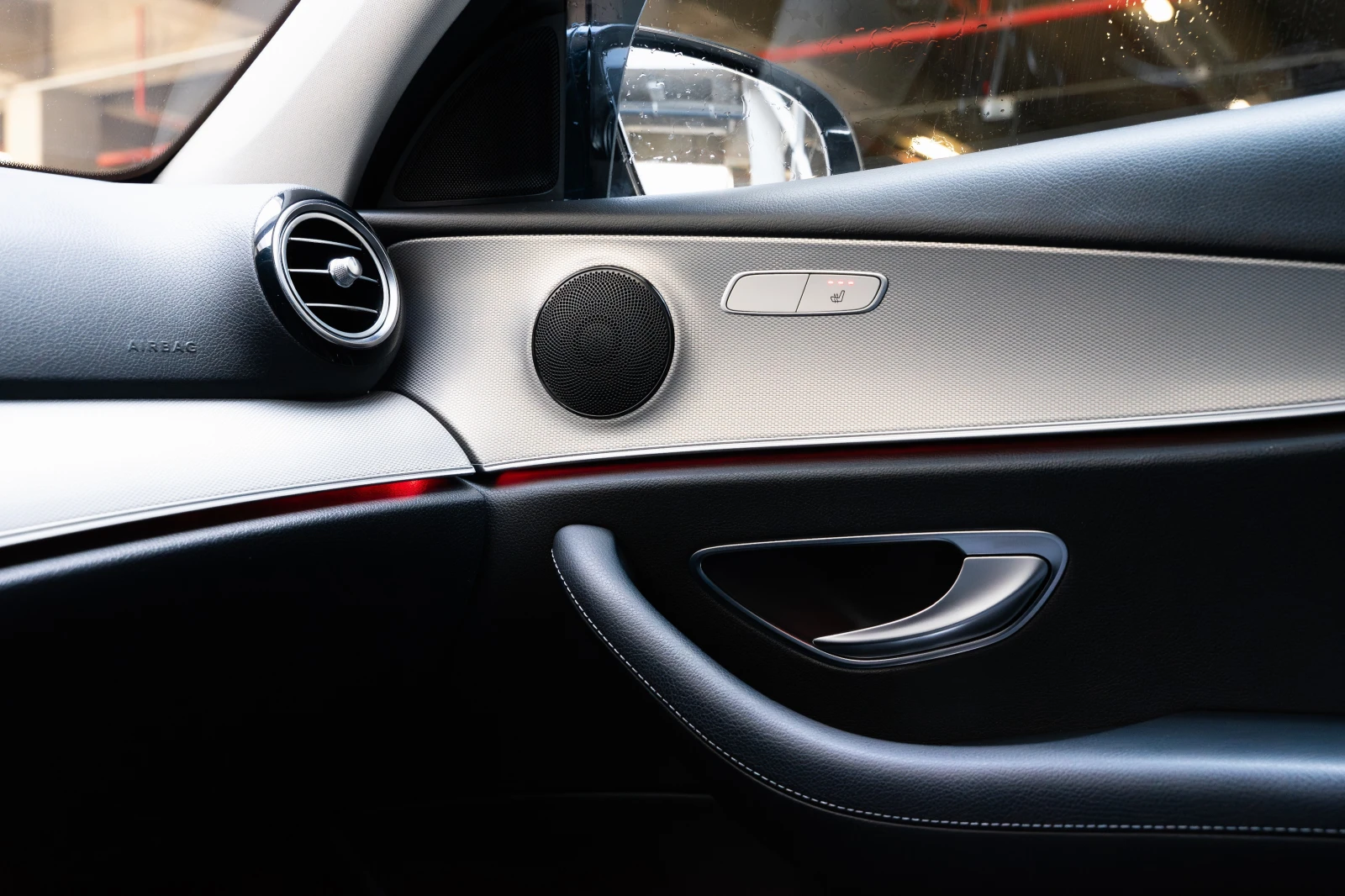 Mercedes-Benz E 220, снимка 12 - Автомобили и джипове - 53986893