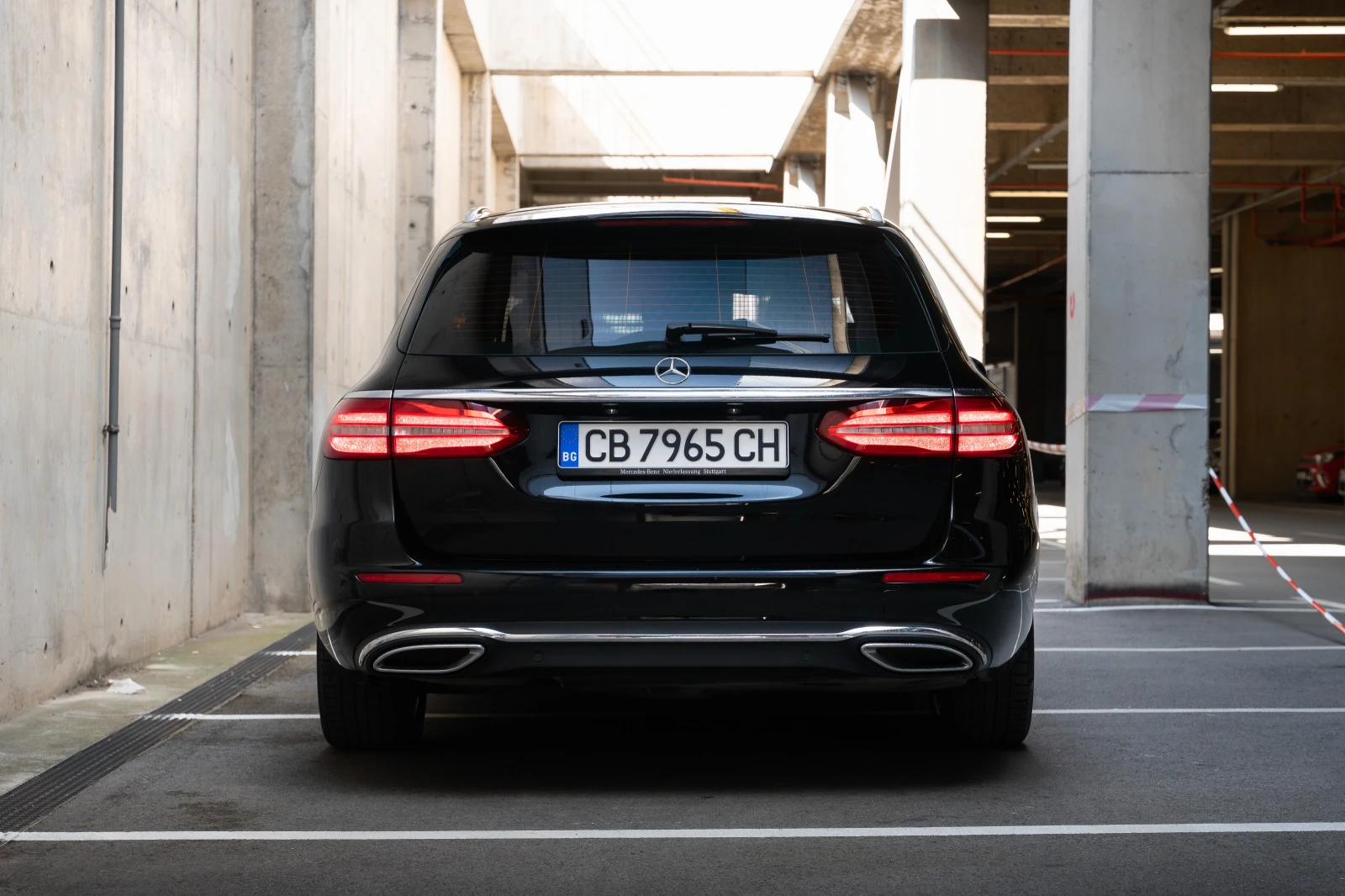 Mercedes-Benz E 220, снимка 2 - Автомобили и джипове - 53986893