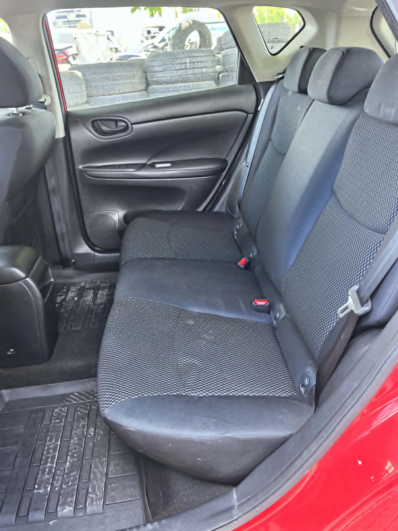 Nissan Pulsar 1.2i, снимка 10 - Автомобили и джипове - 54630343