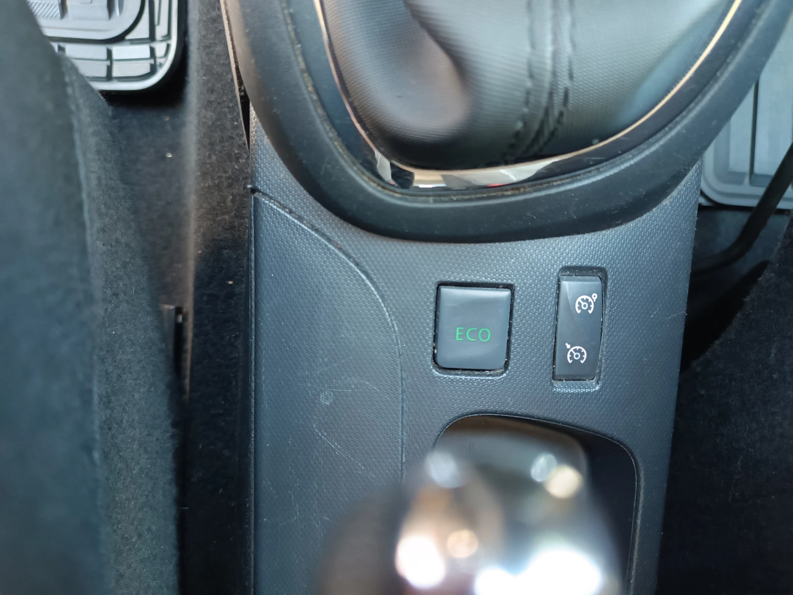 Renault Captur 90ks Germany, снимка 13 - Автомобили и джипове - 54671201