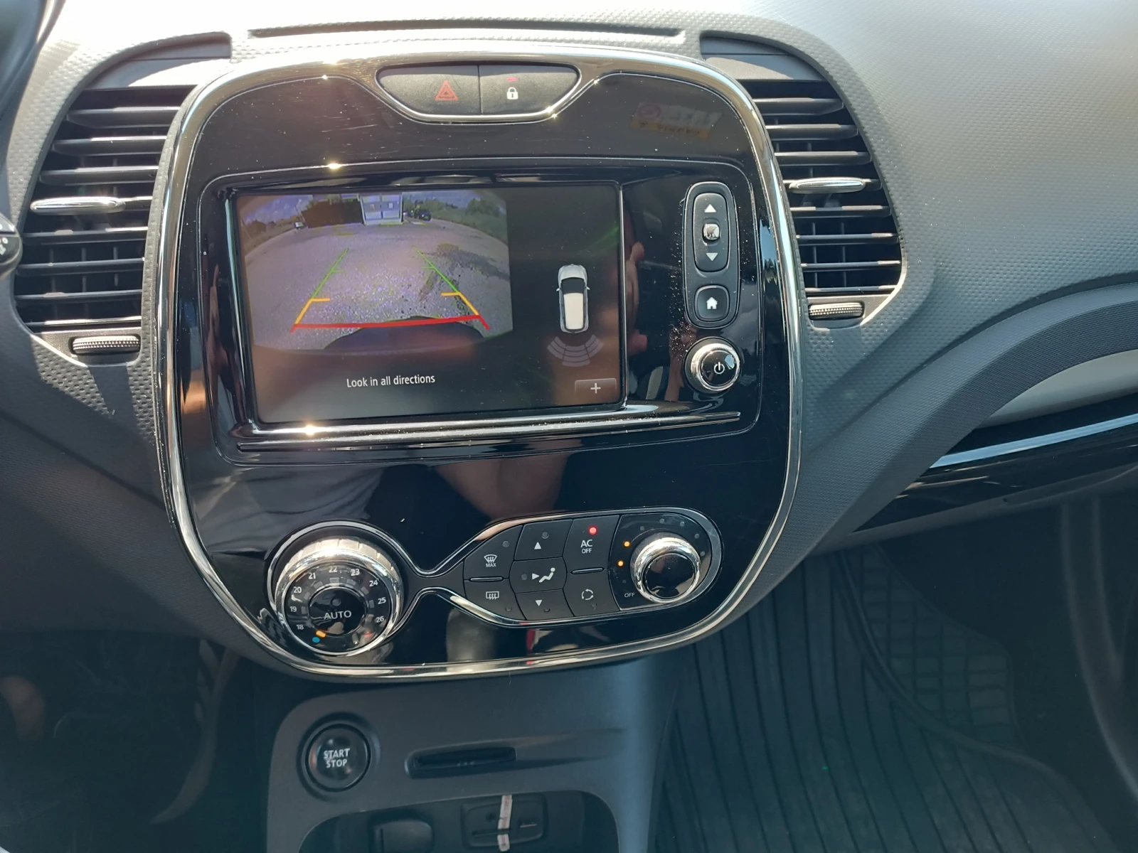 Renault Captur 90ks Germany, снимка 8 - Автомобили и джипове - 54671201