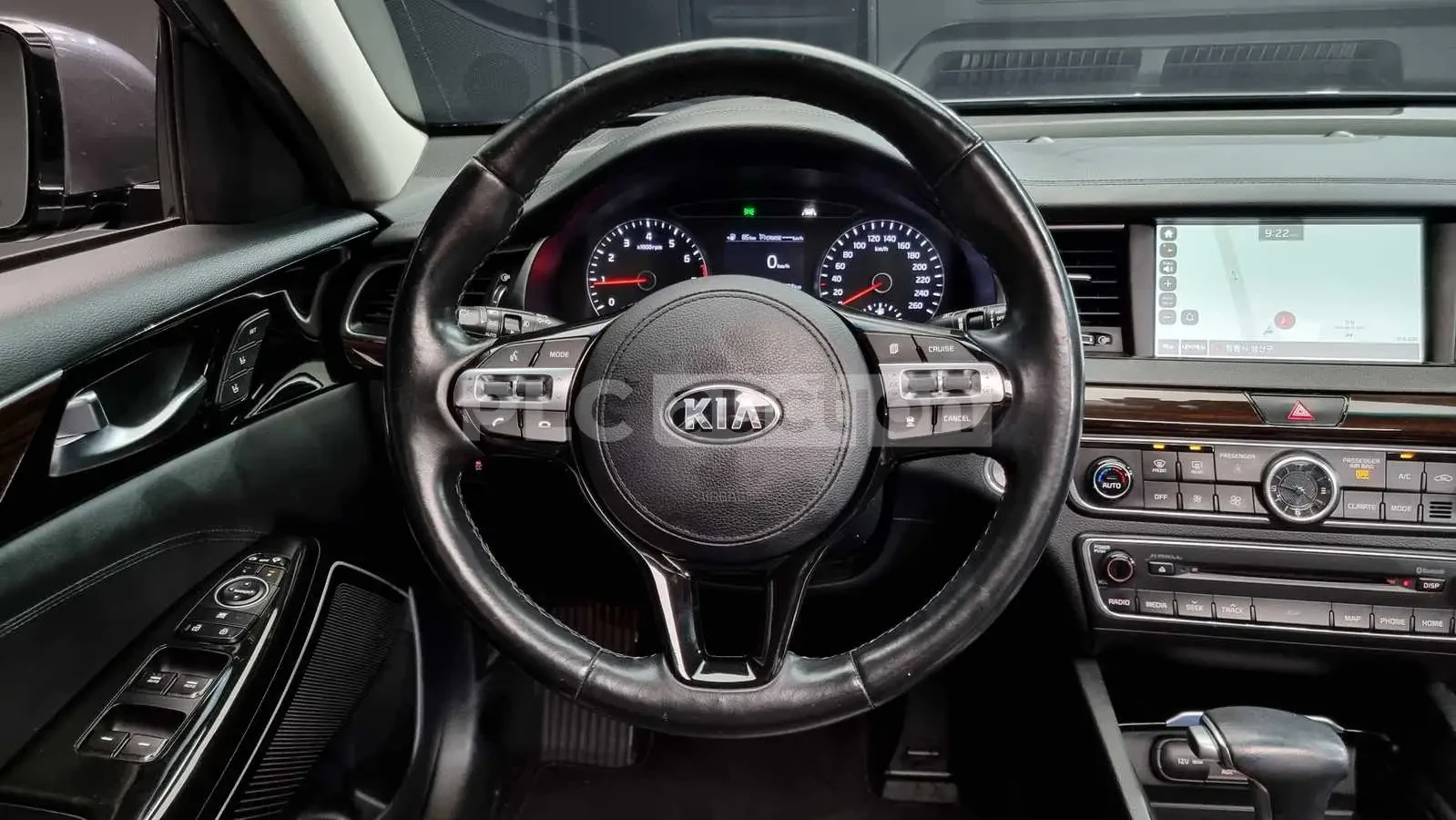 Kia K7 3.0 PRIME| 360| KRELL| HEAD UP| ПАНОРАМА, снимка 6 - Автомобили и джипове - 54697843