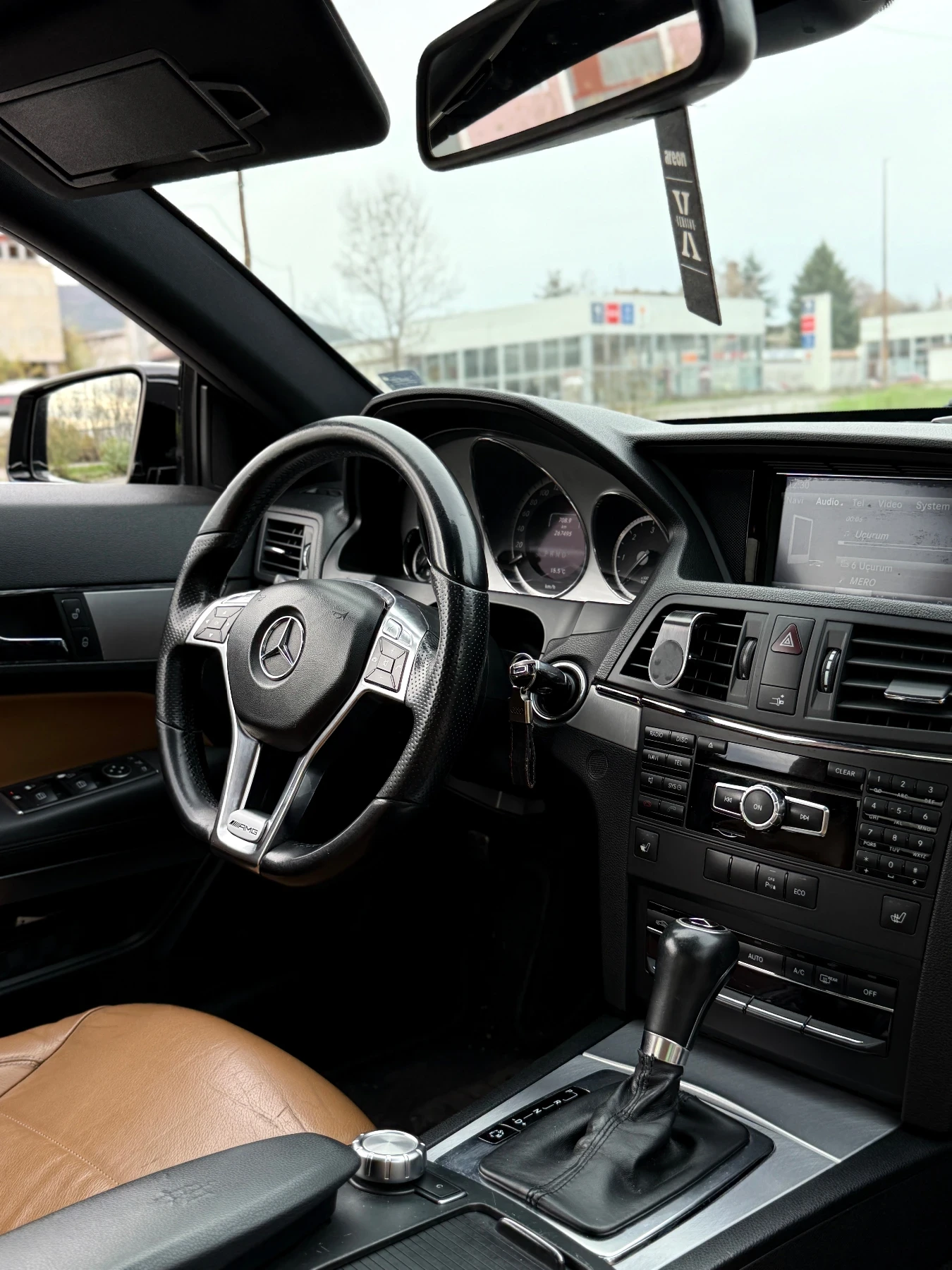 Mercedes-Benz E 350 AMG , снимка 14 - Автомобили и джипове - 54813845