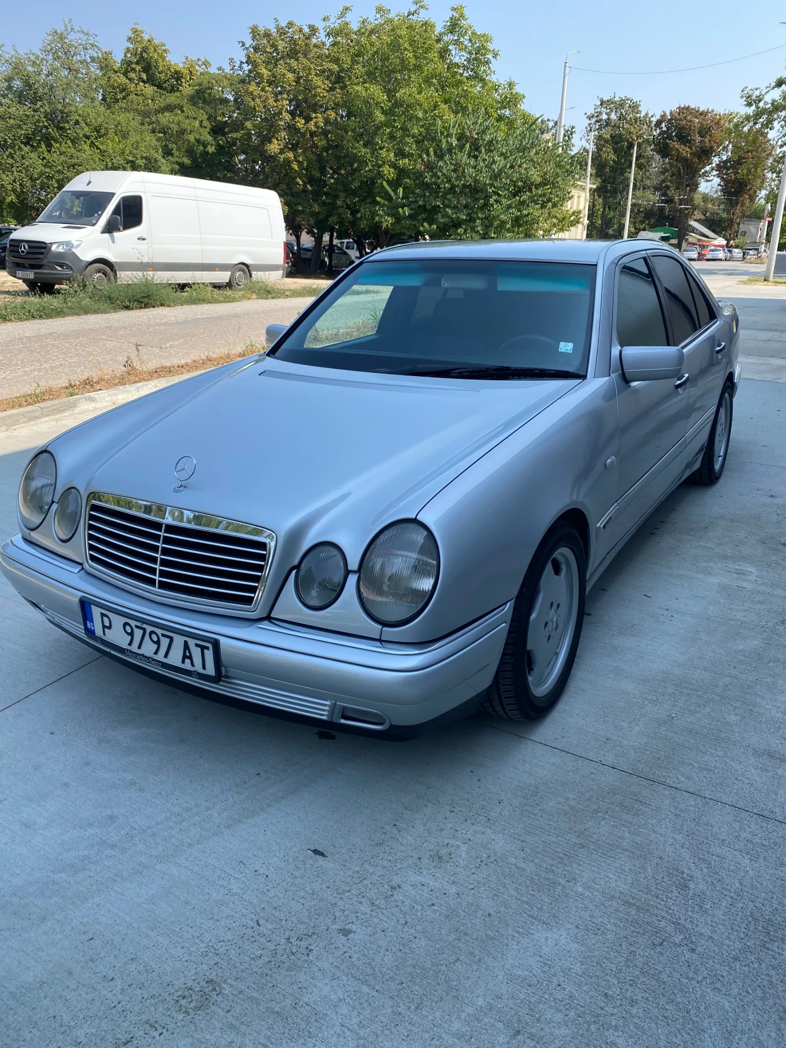 Mercedes-Benz E 250 2.5TD ELEGANCE 