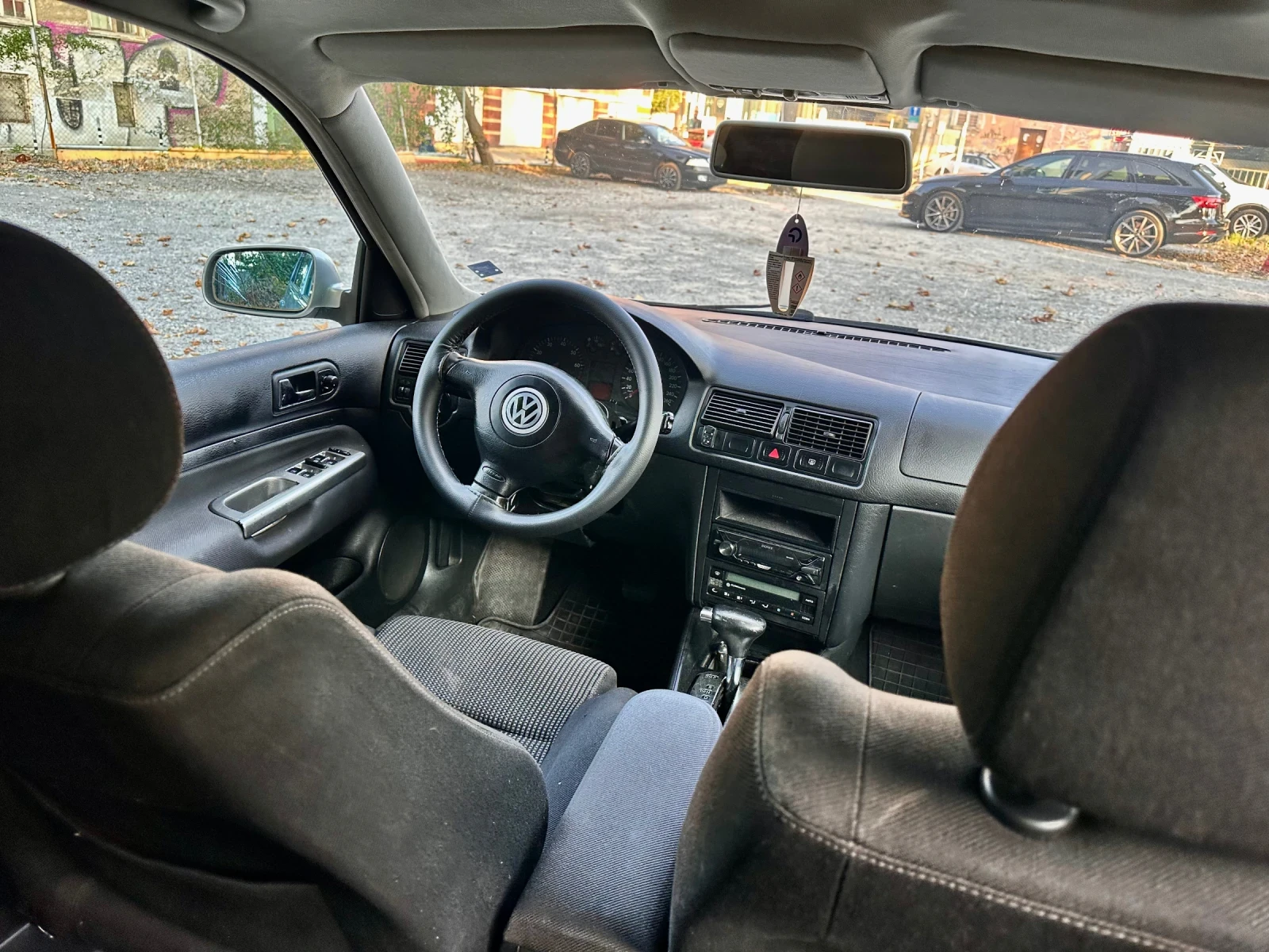 VW Golf Автомат  ГАЗ  4 врати, снимка 10 - Автомобили и джипове - 55609398