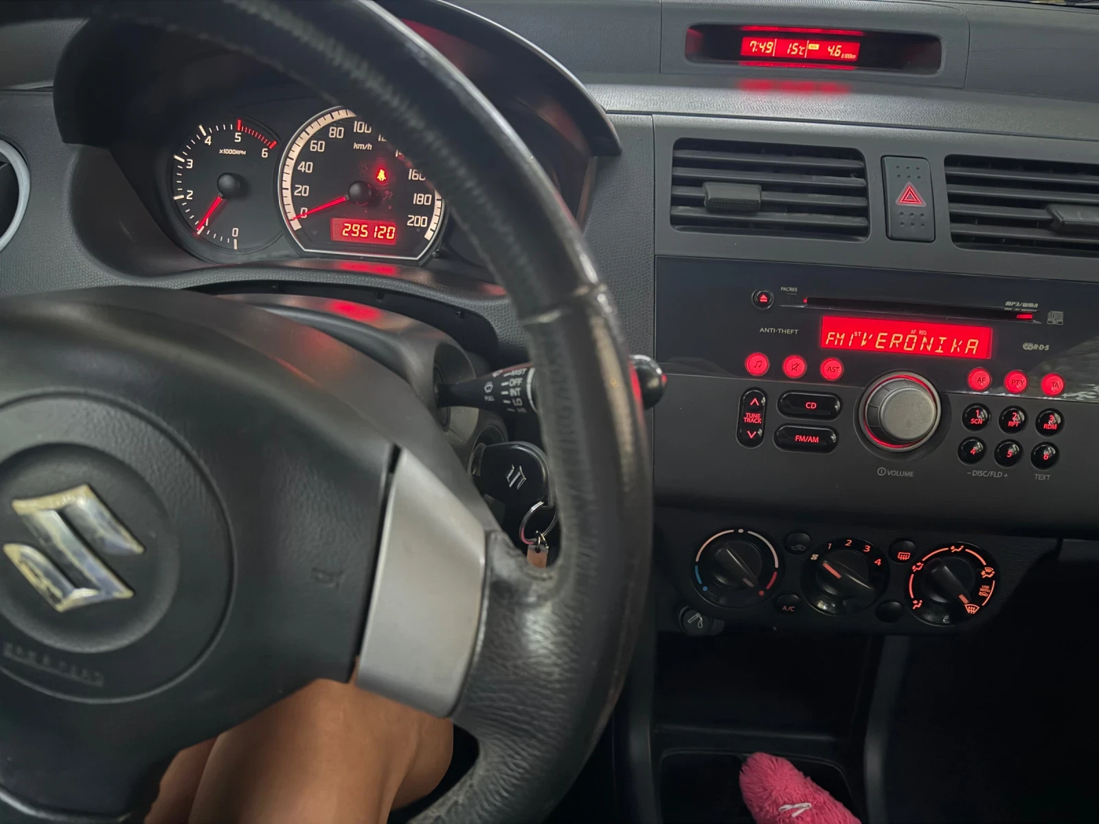 Suzuki Swift, снимка 5 - Автомобили и джипове - 56166969